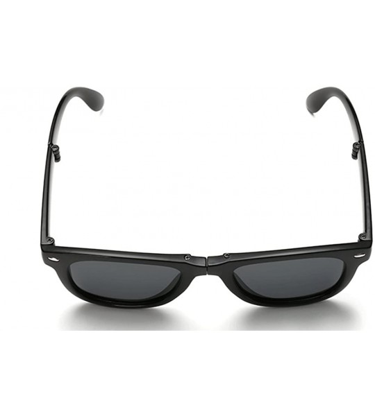 Wrap Limited Edition Horn Rimmed Polarized Folding Sunglasses with Compact Pocket - Black/Gray - C612EDAGFUR $20.44